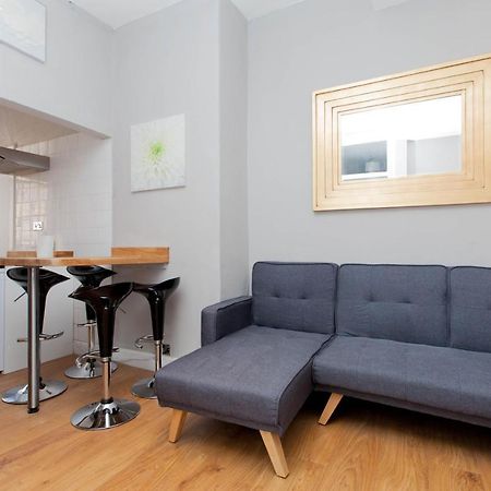 Bright & Homely City Centre Apartment Near Holyrood Edinburgh Eksteriør billede